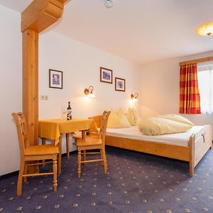 Kamer met een King Size Bed